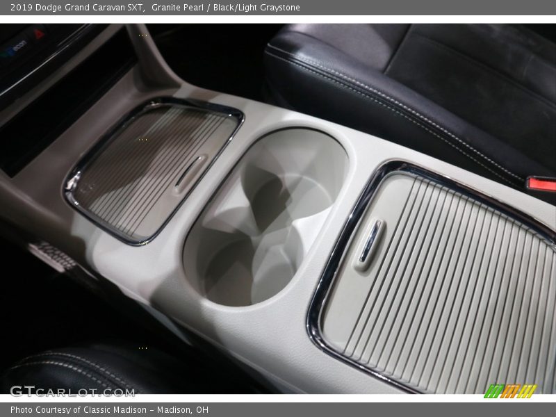 Granite Pearl / Black/Light Graystone 2019 Dodge Grand Caravan SXT