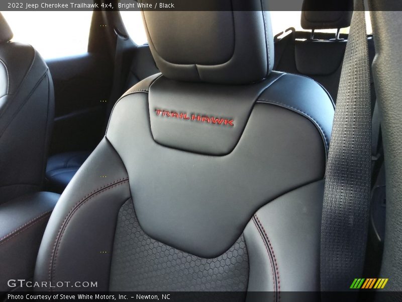  2022 Cherokee Trailhawk 4x4 Logo