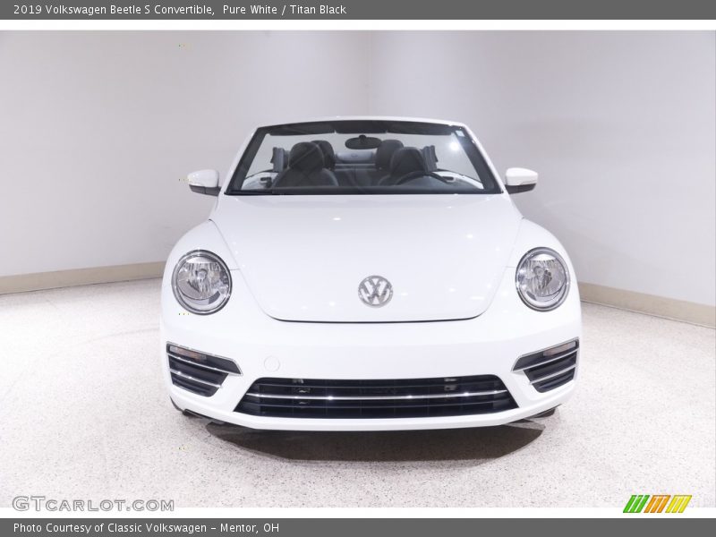 Pure White / Titan Black 2019 Volkswagen Beetle S Convertible