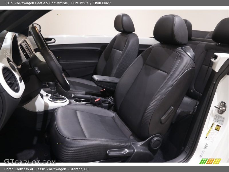 Pure White / Titan Black 2019 Volkswagen Beetle S Convertible