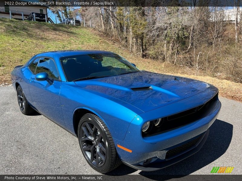 Front 3/4 View of 2022 Challenger SXT Blacktop