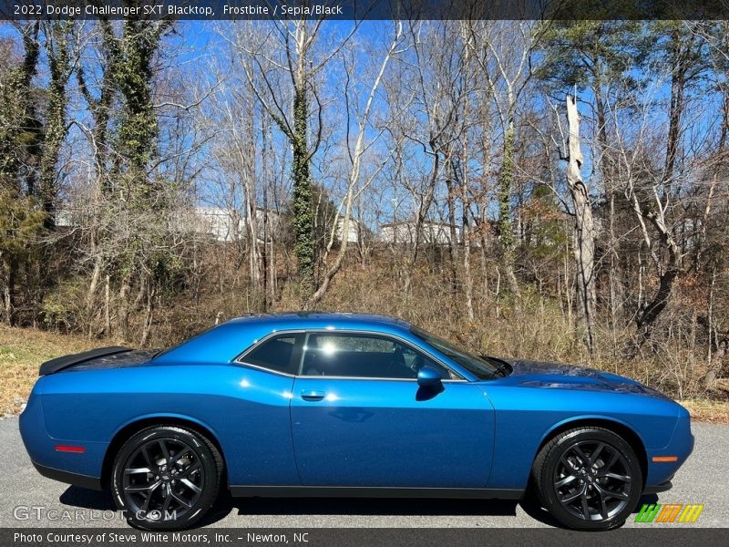  2022 Challenger SXT Blacktop Frostbite