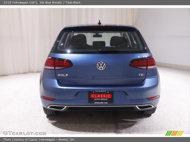 Silk Blue Metallic / Titan Black 2018 Volkswagen Golf S