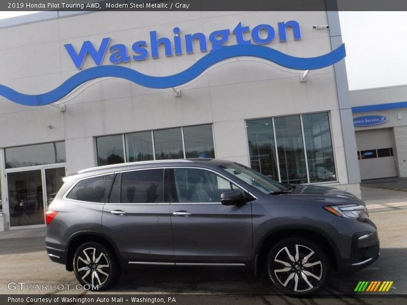 Modern Steel Metallic / Gray 2019 Honda Pilot Touring AWD