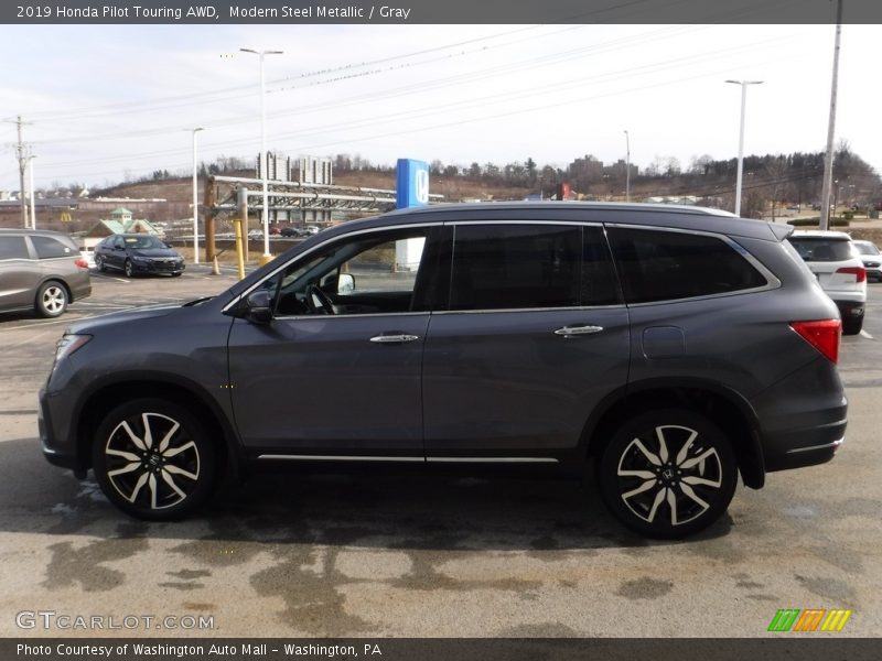 Modern Steel Metallic / Gray 2019 Honda Pilot Touring AWD