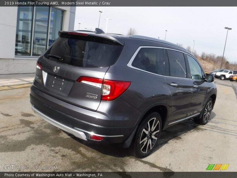 Modern Steel Metallic / Gray 2019 Honda Pilot Touring AWD