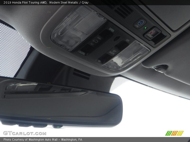 Modern Steel Metallic / Gray 2019 Honda Pilot Touring AWD