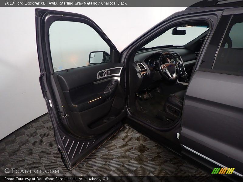 Sterling Gray Metallic / Charcoal Black 2013 Ford Explorer XLT 4WD