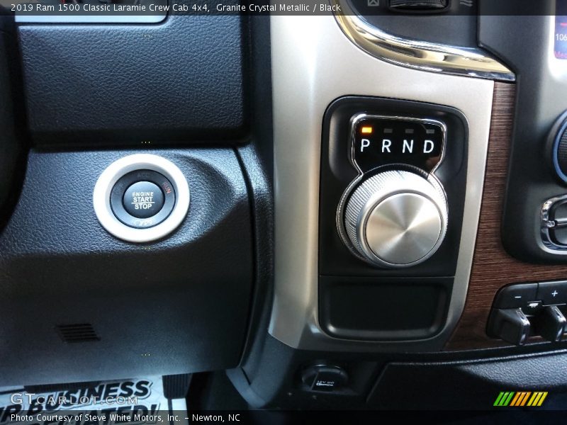  2019 1500 Classic Laramie Crew Cab 4x4 8 Speed Automatic Shifter