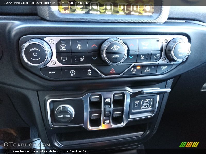 Silver Zynith / Black 2022 Jeep Gladiator Overland 4x4