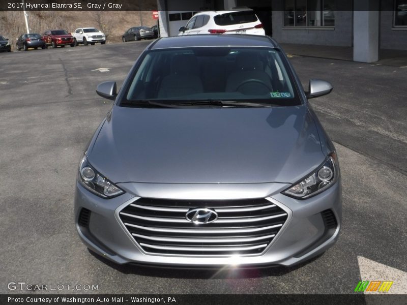 Gray / Gray 2017 Hyundai Elantra SE