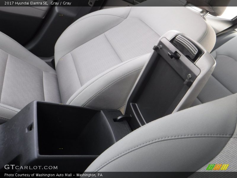 Gray / Gray 2017 Hyundai Elantra SE
