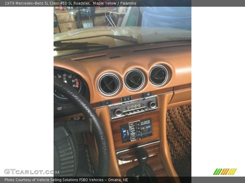 Controls of 1979 SL Class 450 SL Roadster