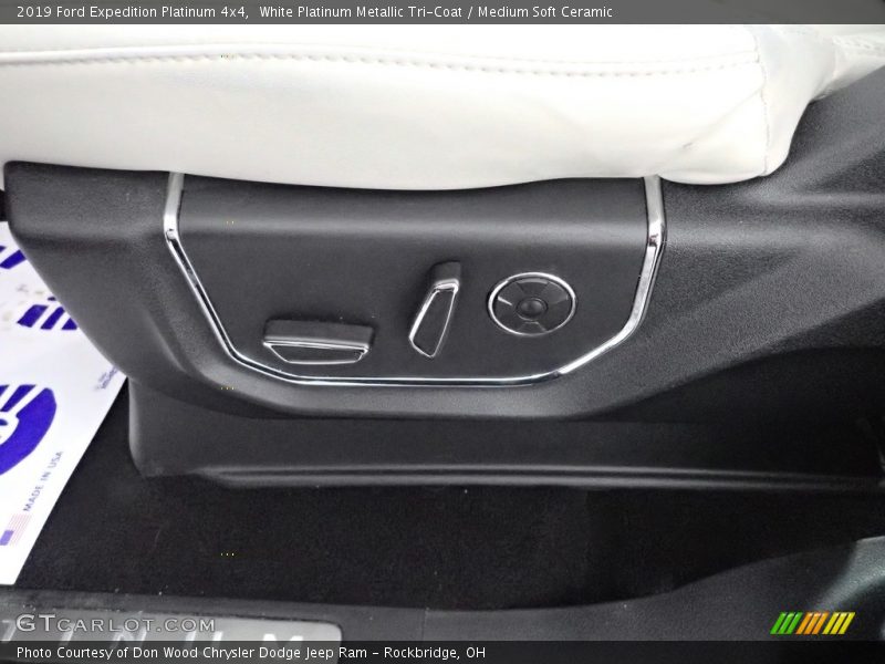White Platinum Metallic Tri-Coat / Medium Soft Ceramic 2019 Ford Expedition Platinum 4x4