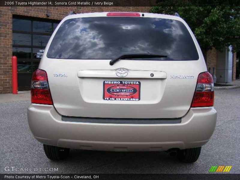 Sonora Gold Metallic / Ivory Beige 2006 Toyota Highlander I4