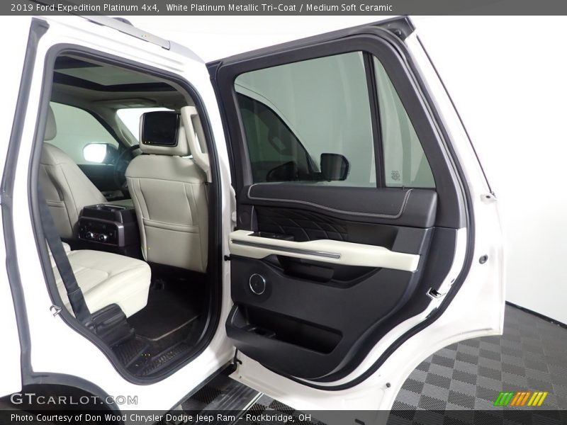 White Platinum Metallic Tri-Coat / Medium Soft Ceramic 2019 Ford Expedition Platinum 4x4