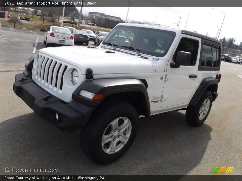 Bright White / Black 2021 Jeep Wrangler Sport 4x4