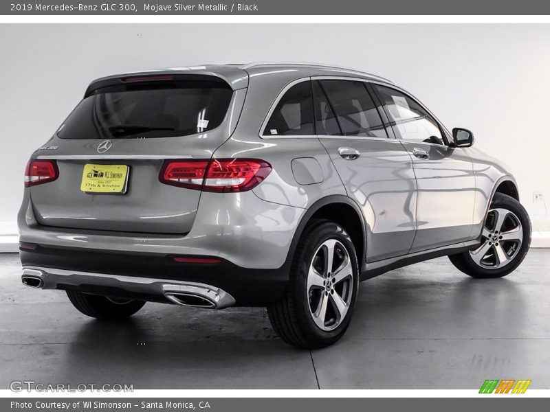 Mojave Silver Metallic / Black 2019 Mercedes-Benz GLC 300