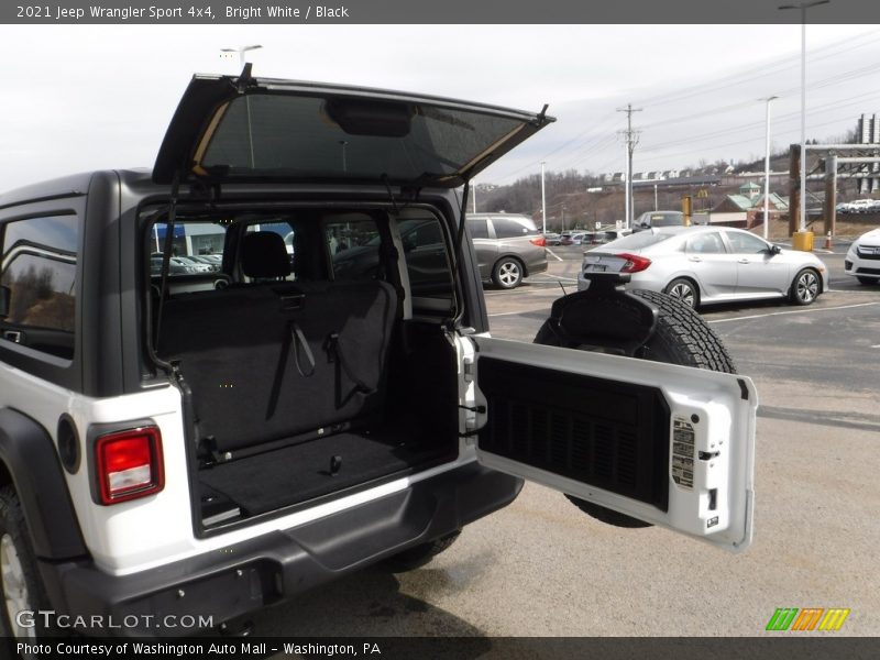 Bright White / Black 2021 Jeep Wrangler Sport 4x4