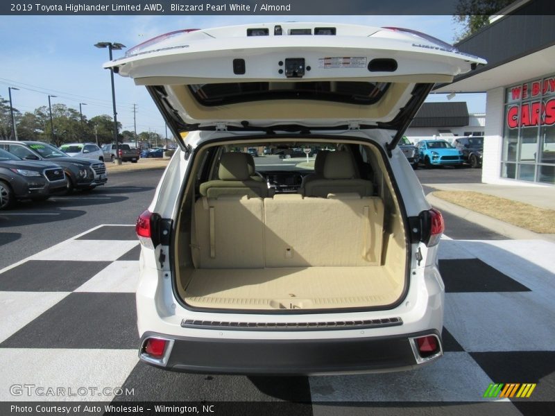 Blizzard Pearl White / Almond 2019 Toyota Highlander Limited AWD