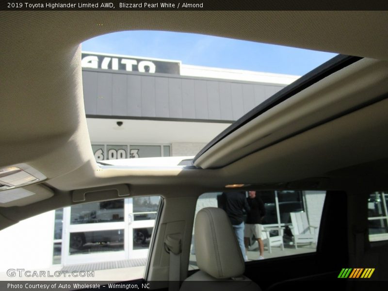 Blizzard Pearl White / Almond 2019 Toyota Highlander Limited AWD