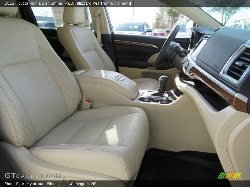 Blizzard Pearl White / Almond 2019 Toyota Highlander Limited AWD