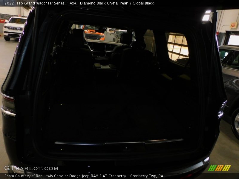 Diamond Black Crystal Pearl / Global Black 2022 Jeep Grand Wagoneer Series III 4x4