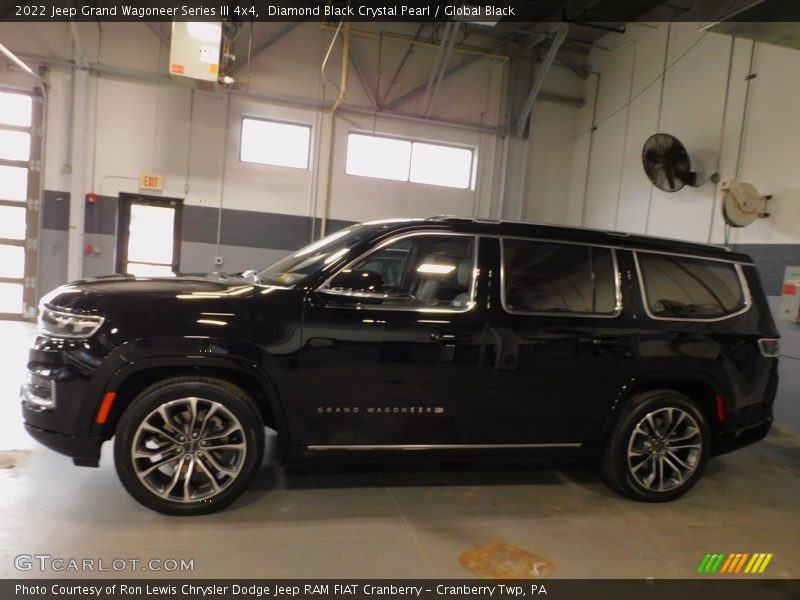 Diamond Black Crystal Pearl / Global Black 2022 Jeep Grand Wagoneer Series III 4x4