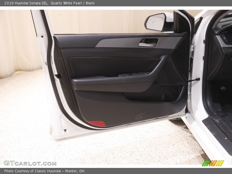 Quartz White Pearl / Black 2019 Hyundai Sonata SEL