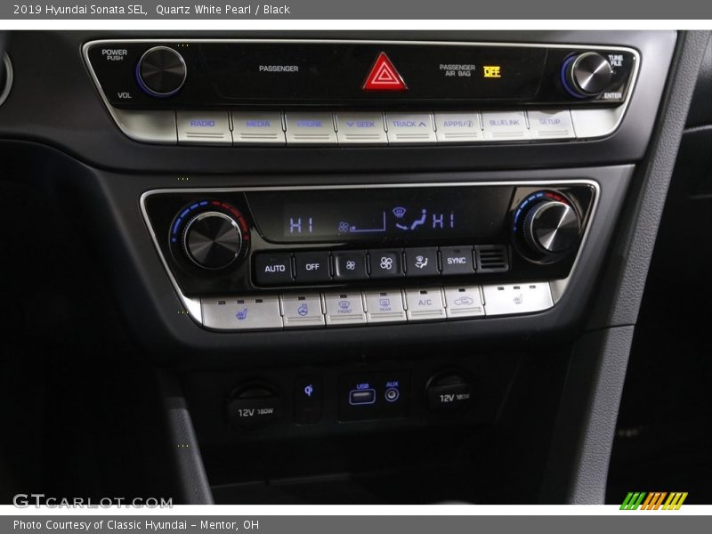 Quartz White Pearl / Black 2019 Hyundai Sonata SEL