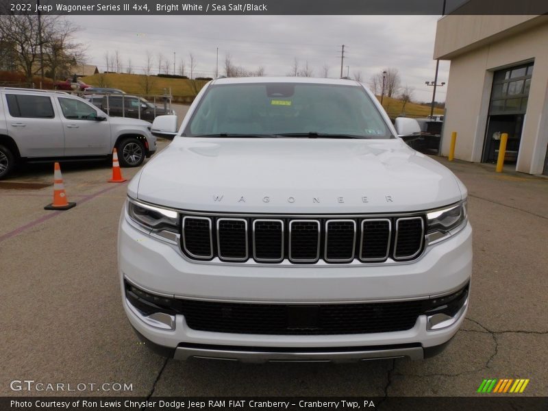 Bright White / Sea Salt/Black 2022 Jeep Wagoneer Series III 4x4
