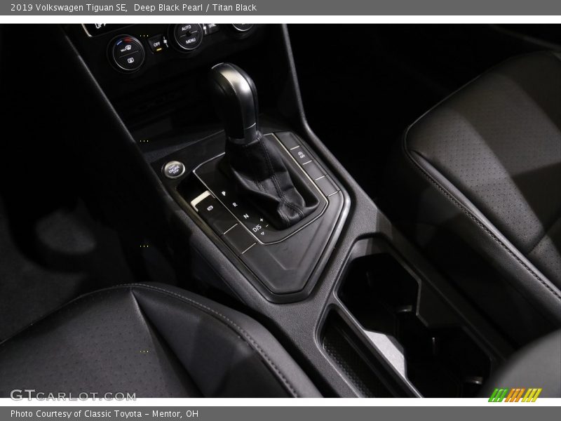 Deep Black Pearl / Titan Black 2019 Volkswagen Tiguan SE