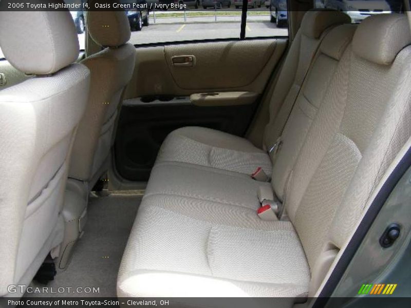 Oasis Green Pearl / Ivory Beige 2006 Toyota Highlander I4