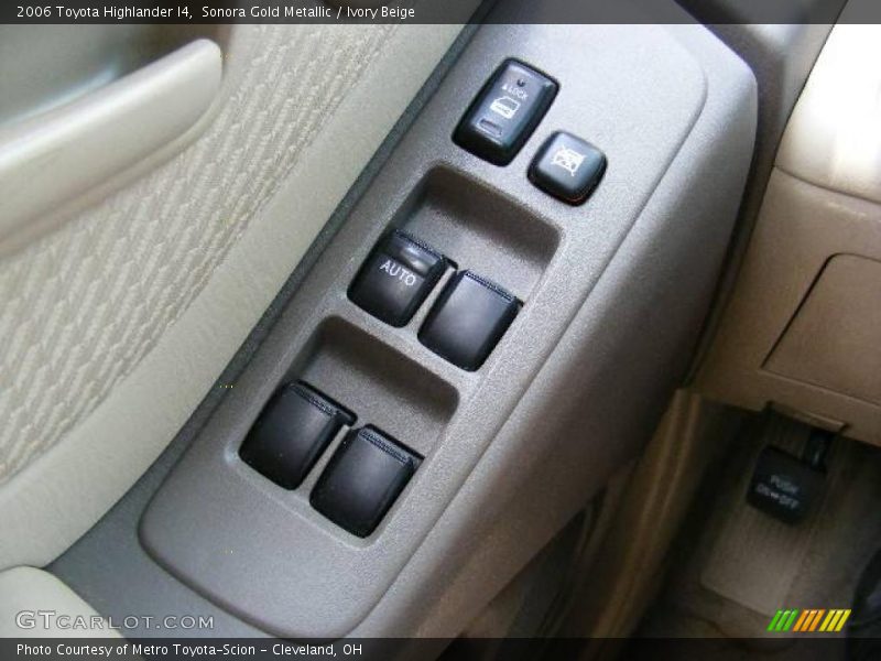 Sonora Gold Metallic / Ivory Beige 2006 Toyota Highlander I4