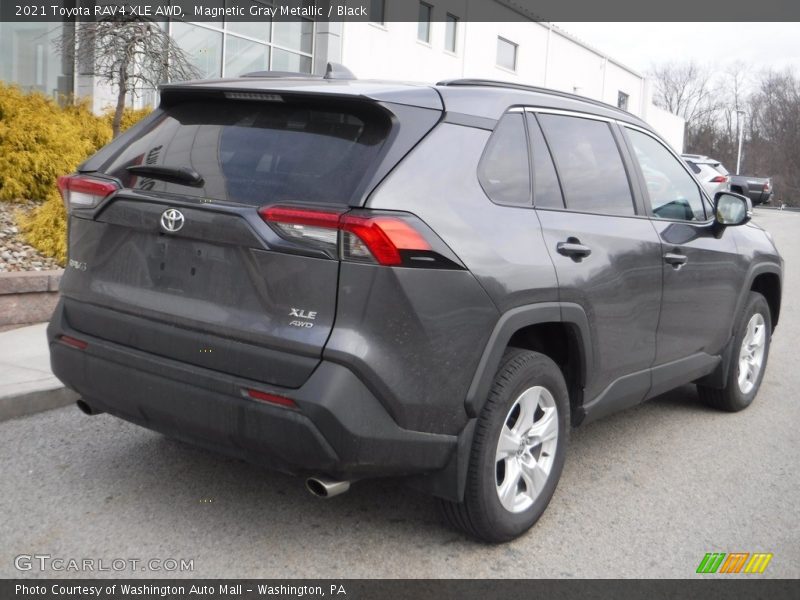 Magnetic Gray Metallic / Black 2021 Toyota RAV4 XLE AWD