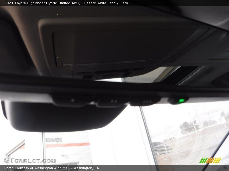 Blizzard White Pearl / Black 2021 Toyota Highlander Hybrid Limited AWD