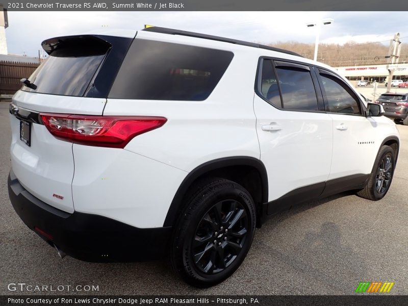 Summit White / Jet Black 2021 Chevrolet Traverse RS AWD