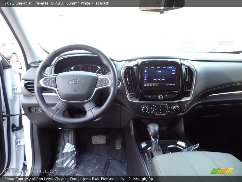 Summit White / Jet Black 2021 Chevrolet Traverse RS AWD