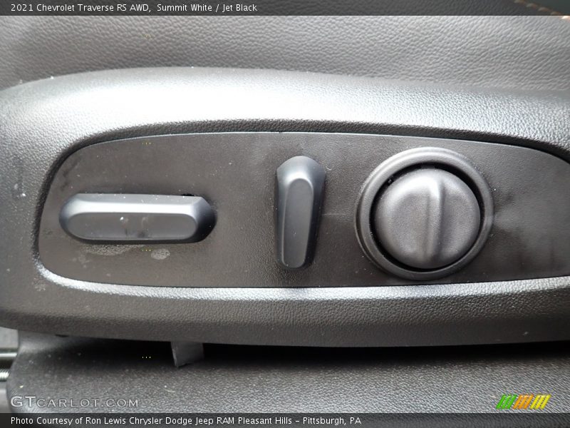 Summit White / Jet Black 2021 Chevrolet Traverse RS AWD