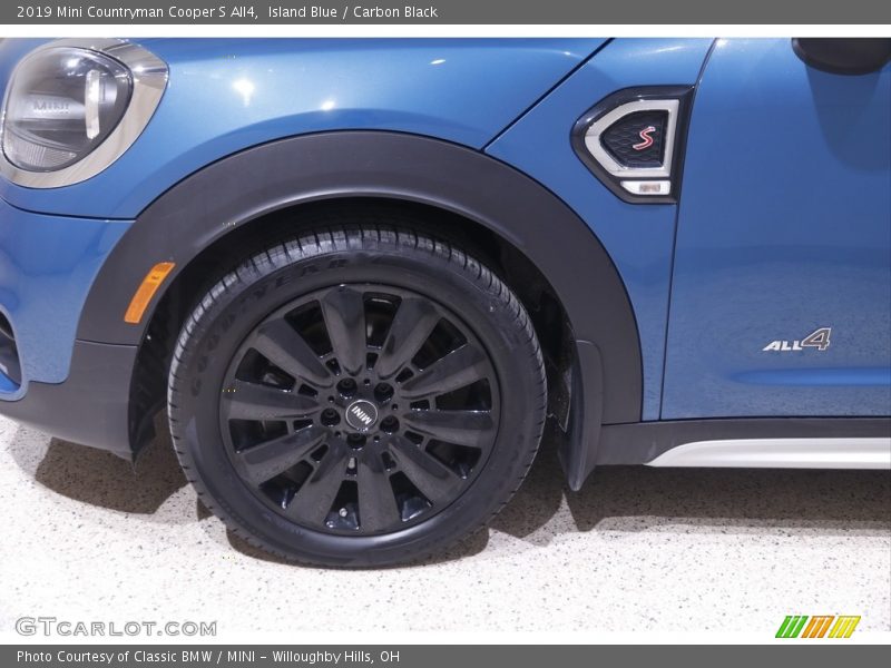 Island Blue / Carbon Black 2019 Mini Countryman Cooper S All4