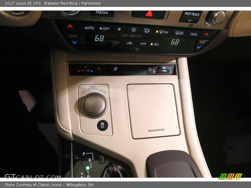 Matador Red Mica / Parchment 2017 Lexus ES 350