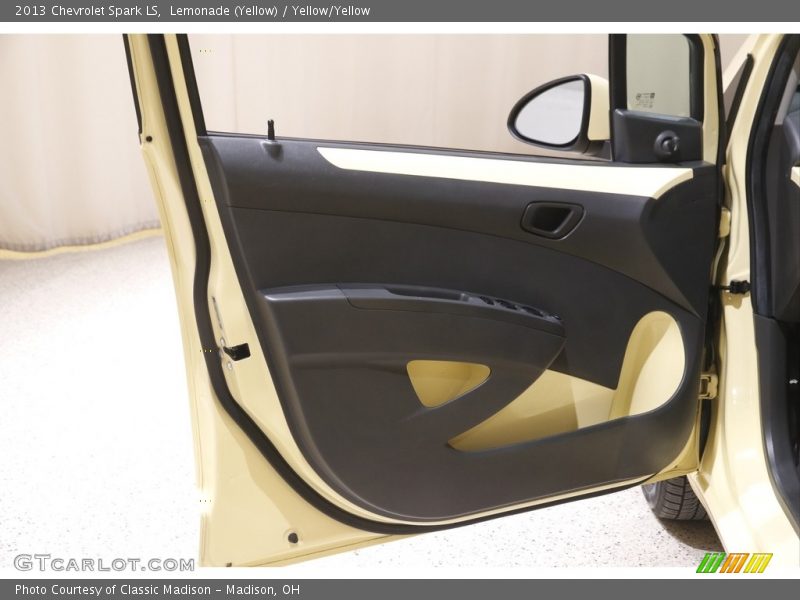 Lemonade (Yellow) / Yellow/Yellow 2013 Chevrolet Spark LS