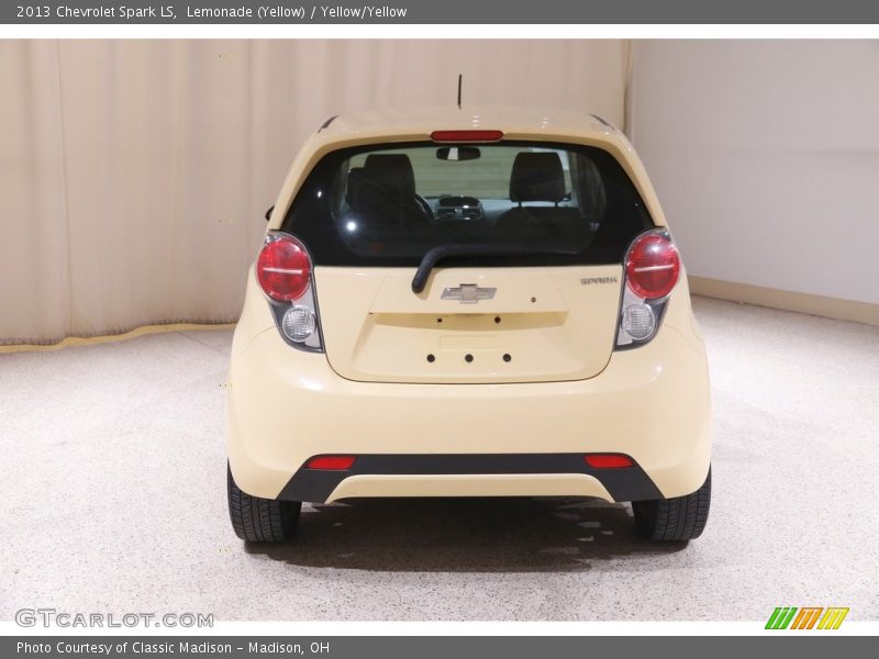 Lemonade (Yellow) / Yellow/Yellow 2013 Chevrolet Spark LS