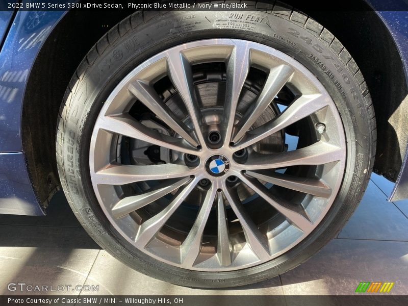 Phytonic Blue Metallic / Ivory White/Black 2022 BMW 5 Series 530i xDrive Sedan