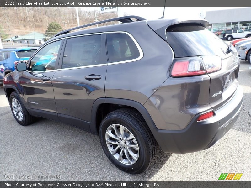 Granite Crystal Metallic / Ski Gray/Black 2022 Jeep Cherokee Latitude Lux 4x4
