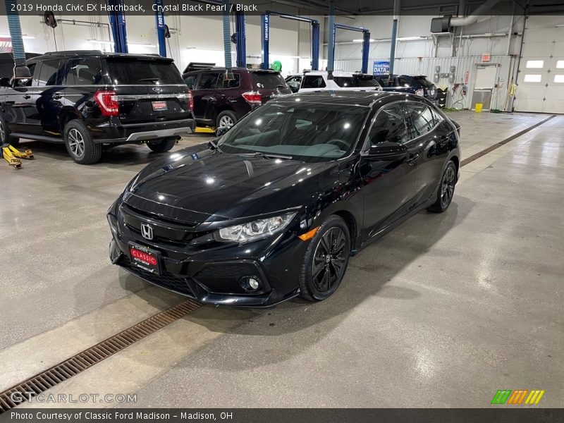 Crystal Black Pearl / Black 2019 Honda Civic EX Hatchback