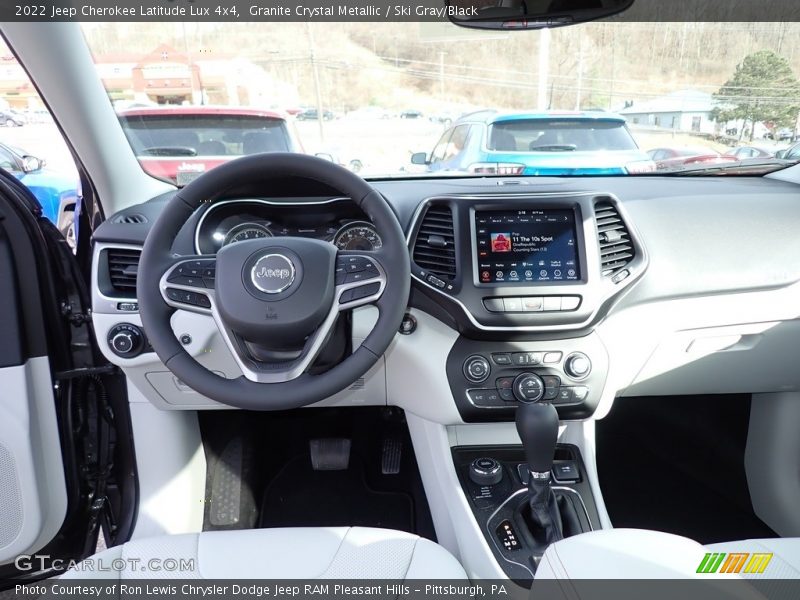 Granite Crystal Metallic / Ski Gray/Black 2022 Jeep Cherokee Latitude Lux 4x4