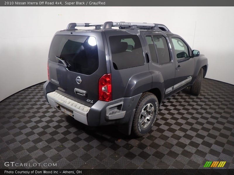 Super Black / Gray/Red 2010 Nissan Xterra Off Road 4x4