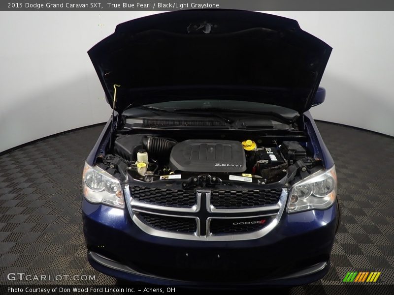 True Blue Pearl / Black/Light Graystone 2015 Dodge Grand Caravan SXT