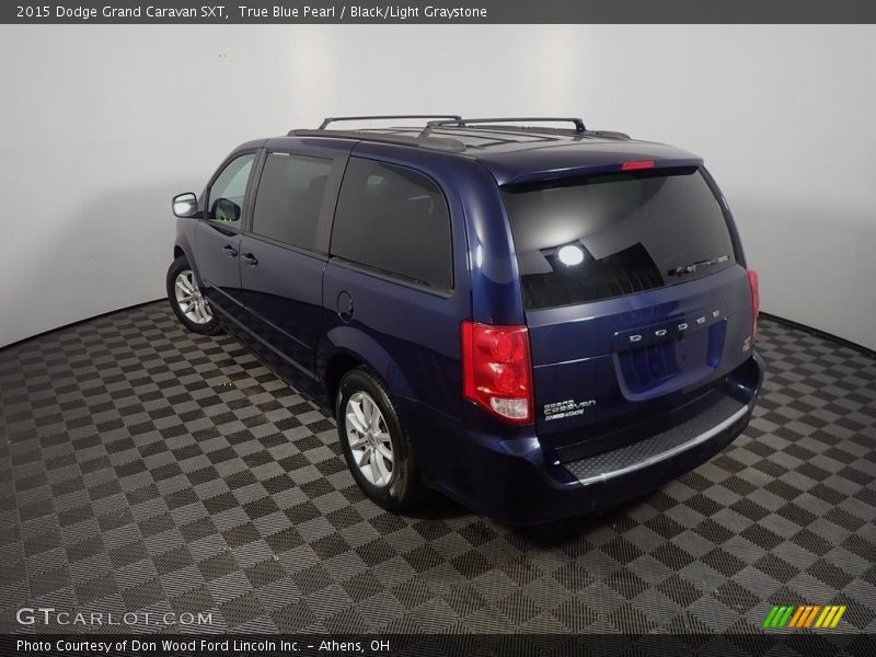 True Blue Pearl / Black/Light Graystone 2015 Dodge Grand Caravan SXT